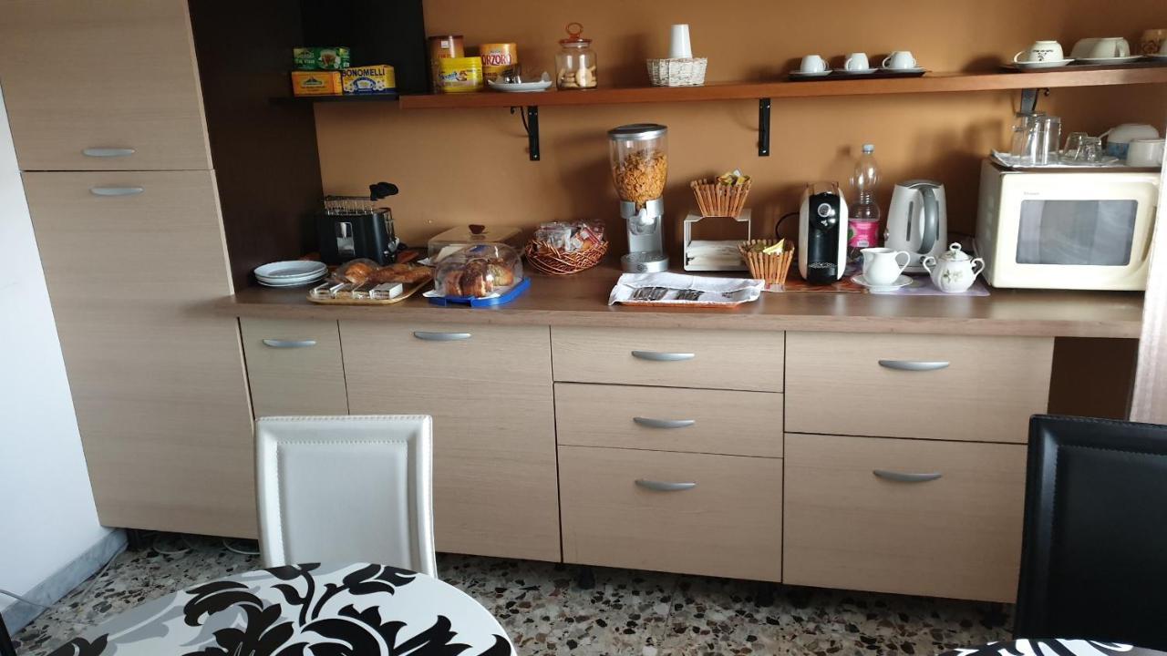 B&B In Arena L' Opera Verona Bagian luar foto