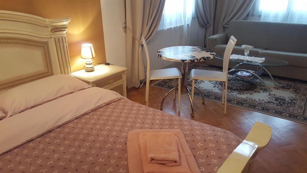 B&B In Arena L' Opera Verona Bagian luar foto