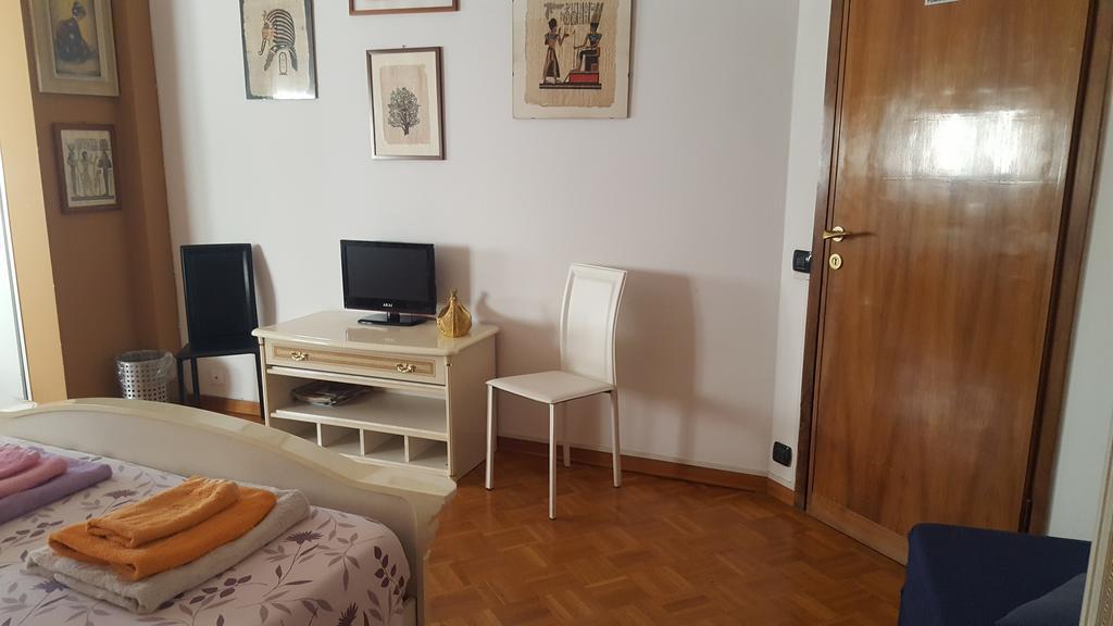 B&B In Arena L' Opera Verona Bagian luar foto